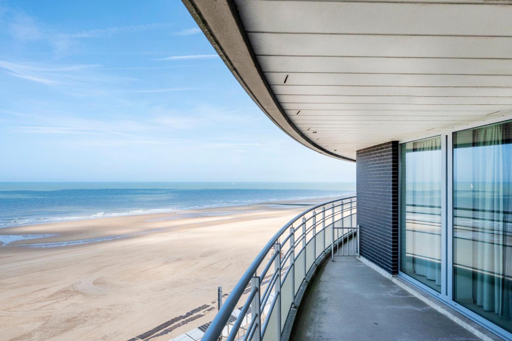 Vayamundo Oostende - Apartments ภายนอก รูปภาพ