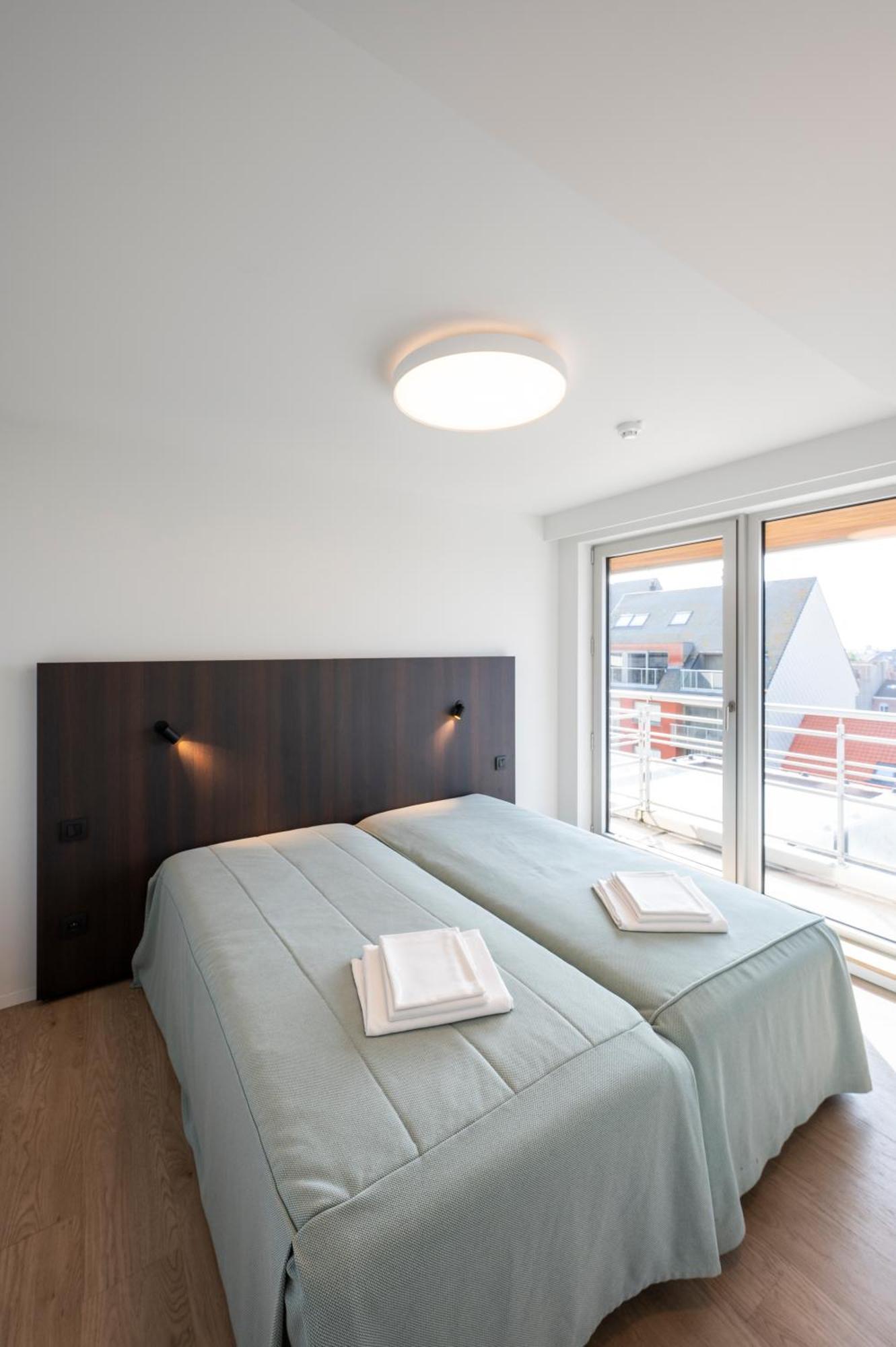 Vayamundo Oostende - Apartments ภายนอก รูปภาพ