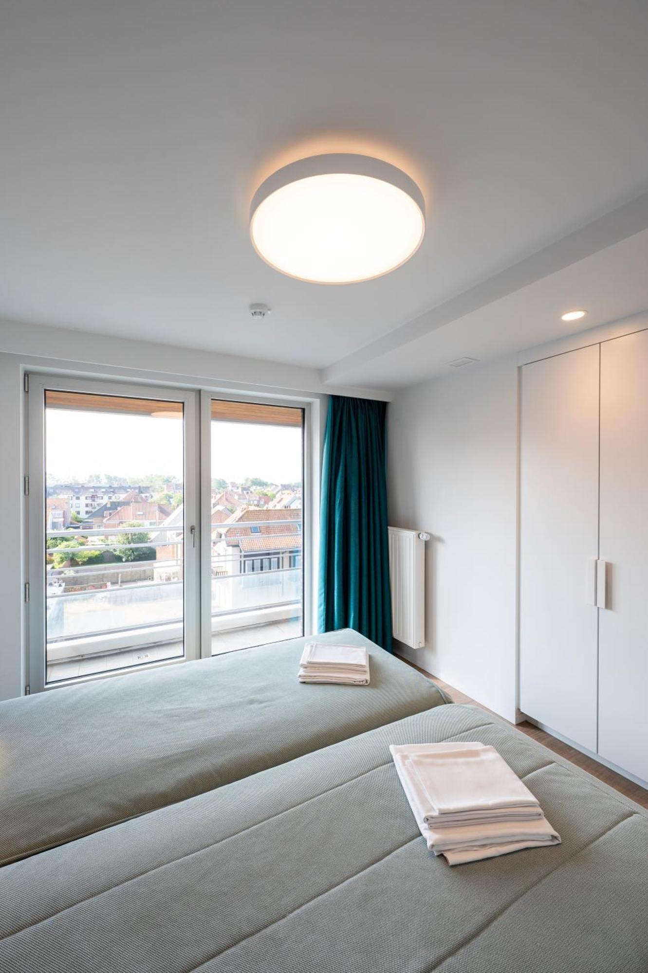 Vayamundo Oostende - Apartments ภายนอก รูปภาพ