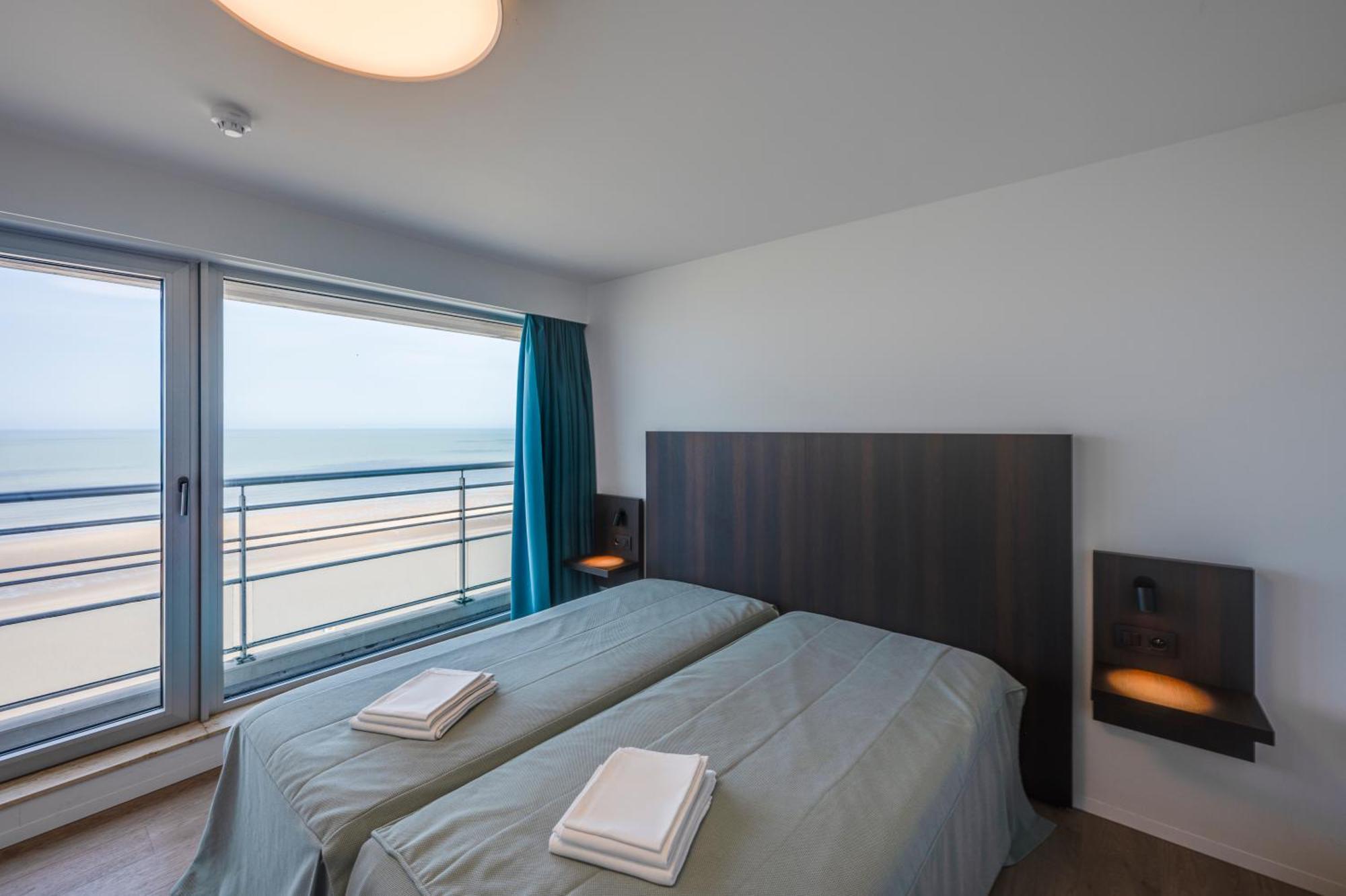Vayamundo Oostende - Apartments ภายนอก รูปภาพ
