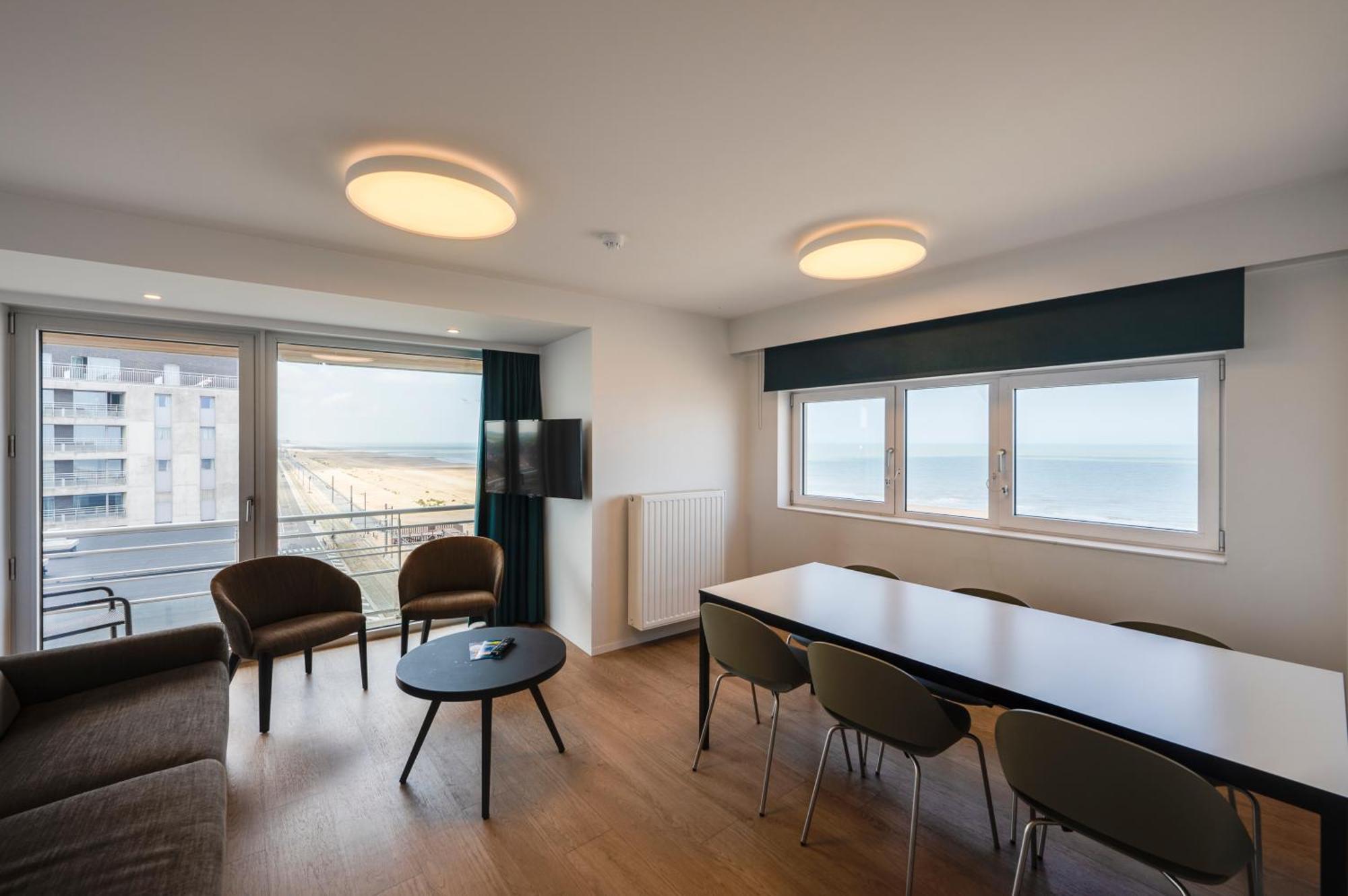 Vayamundo Oostende - Apartments ภายนอก รูปภาพ
